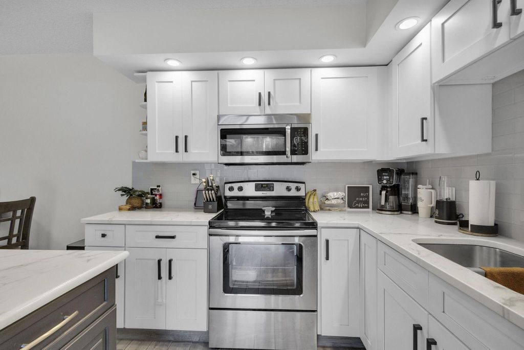 Photo of 1302 13 Court, Palm Beach Gardens, FL 33410 (MLS # R11095018)