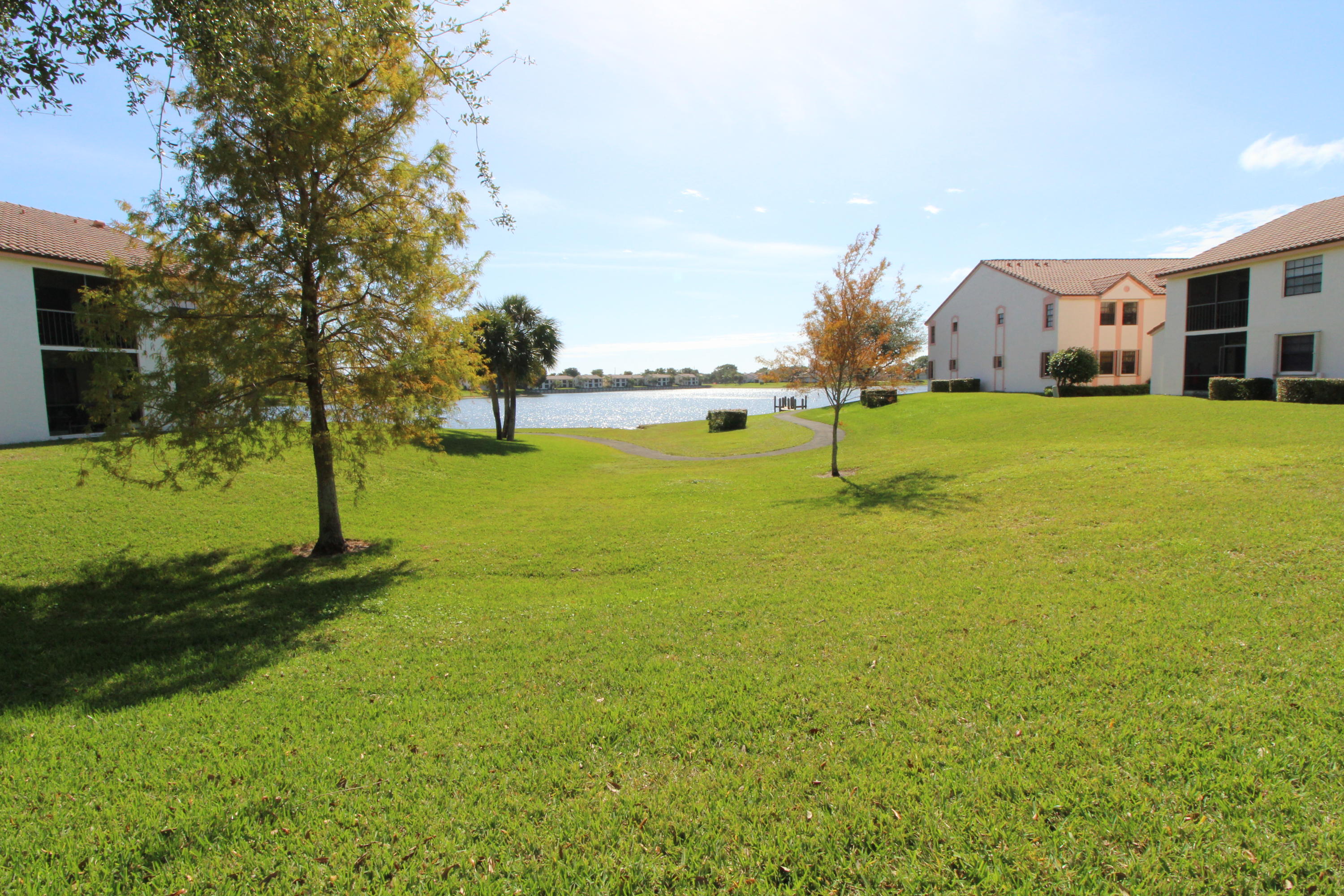 LAKE WINDWOOD CONDO - Residential