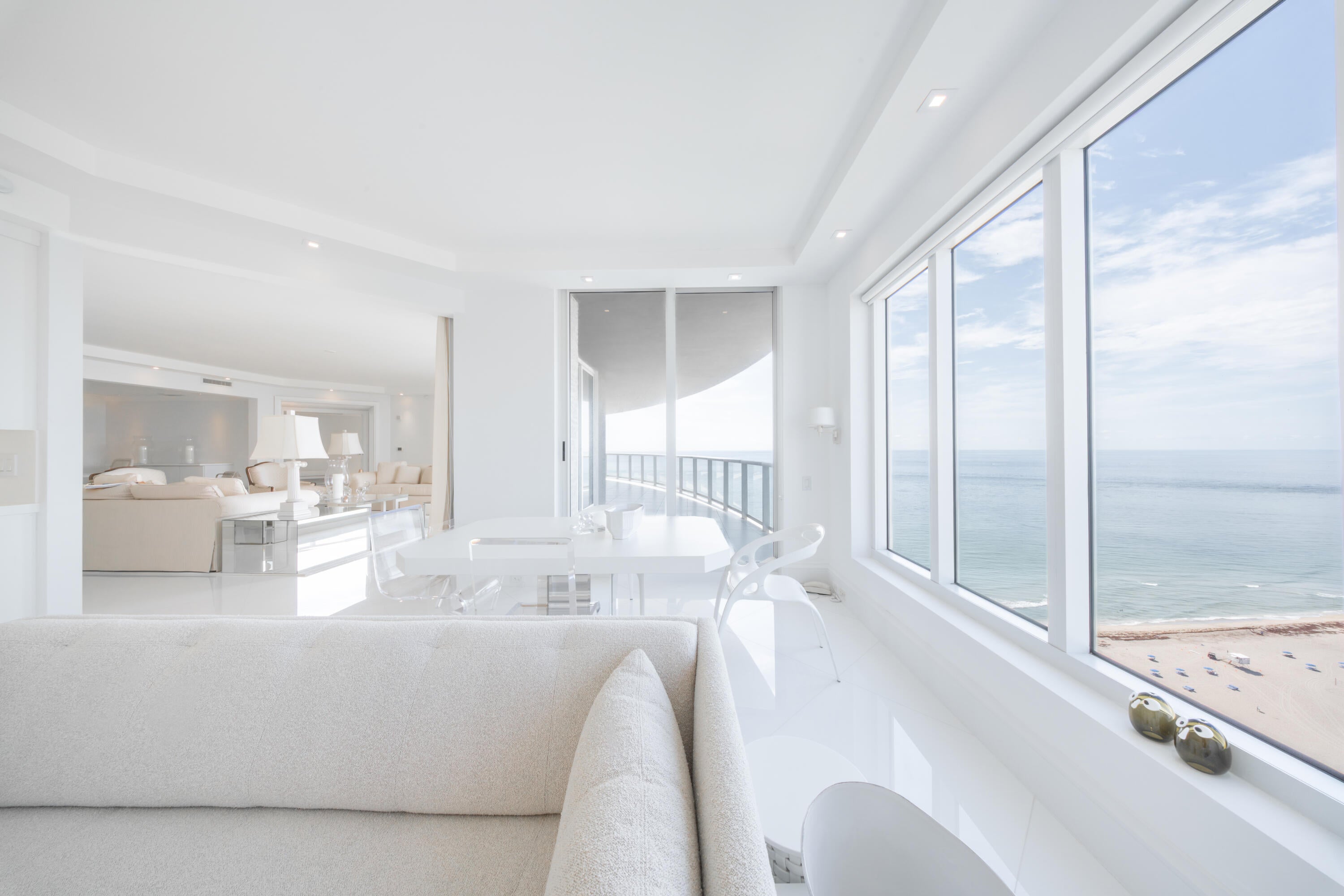2700 N Ocean Drive 2503a