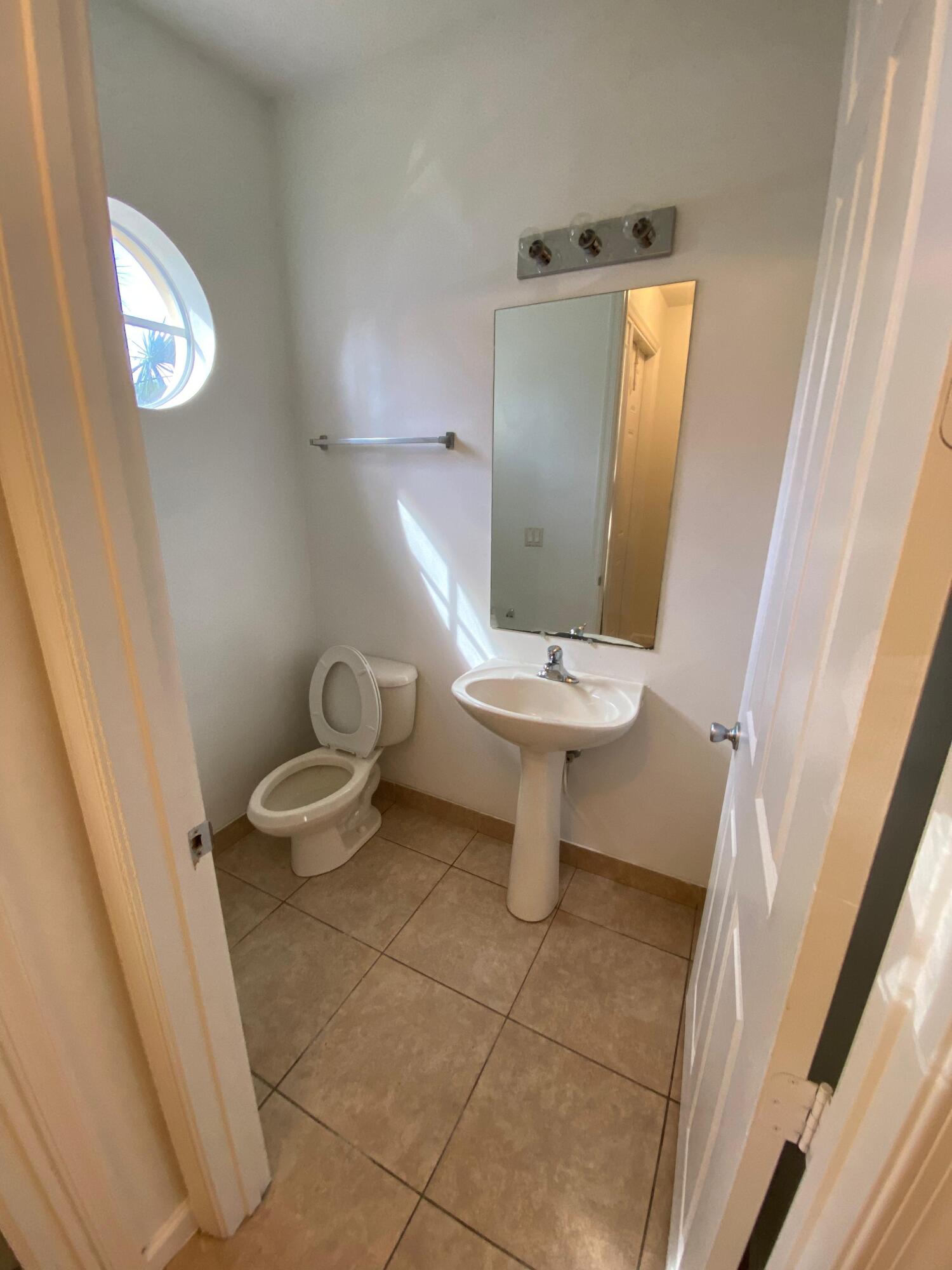 Coventry Townhomes - Residential Lease