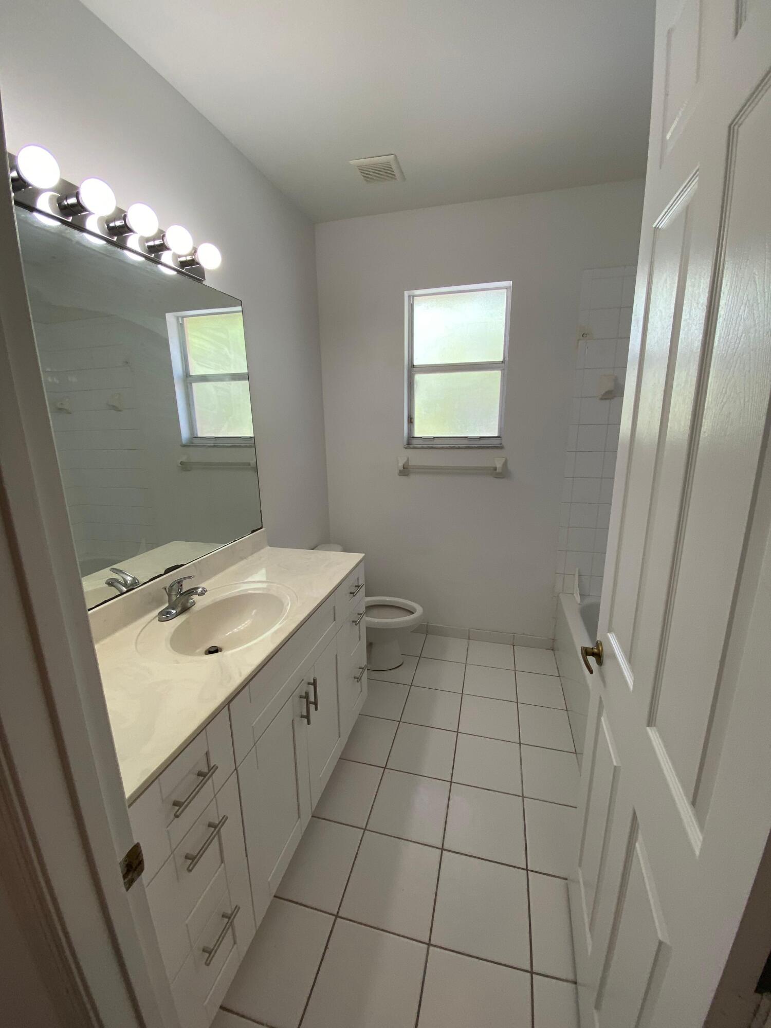 Coventry Townhomes - Residential Lease