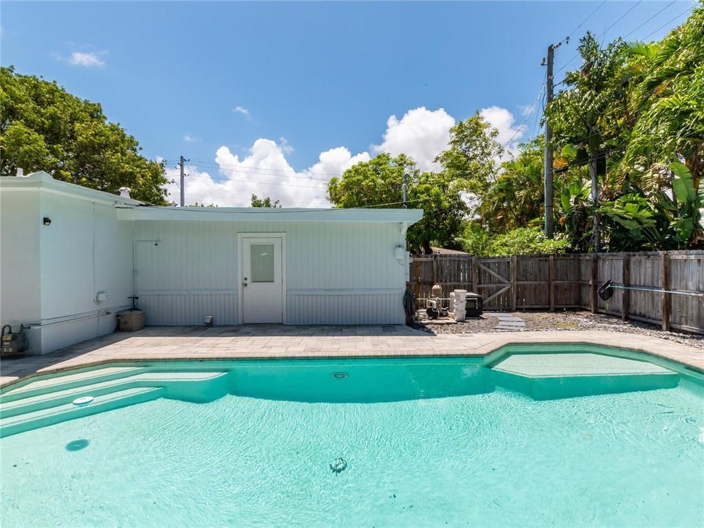 North Ridge 30-32 B - Residential