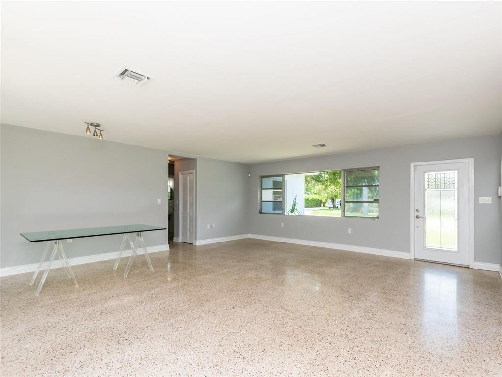 North Ridge 30-32 B - Residential