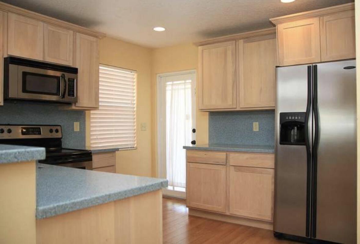 COTTAGES AT THE LAKE - Residential Lease