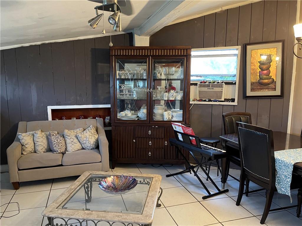 Hollywood Heights Estates - Residential