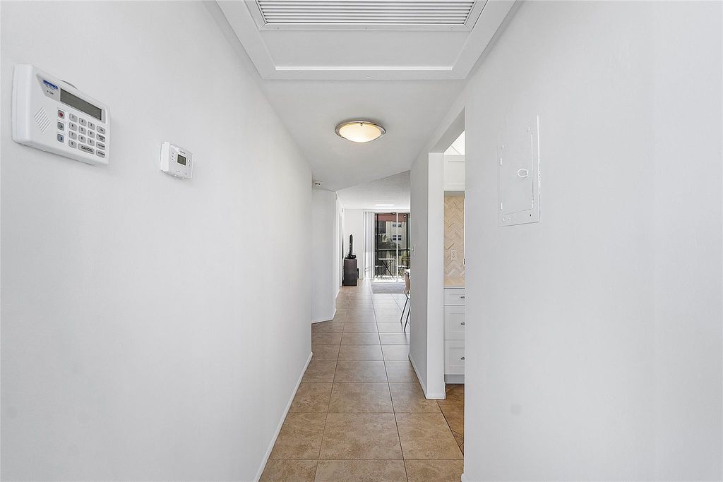 Photo of 5300 NE 24th Terrace #425c, Fort Lauderdale, FL 33308 (MLS # F10491492)