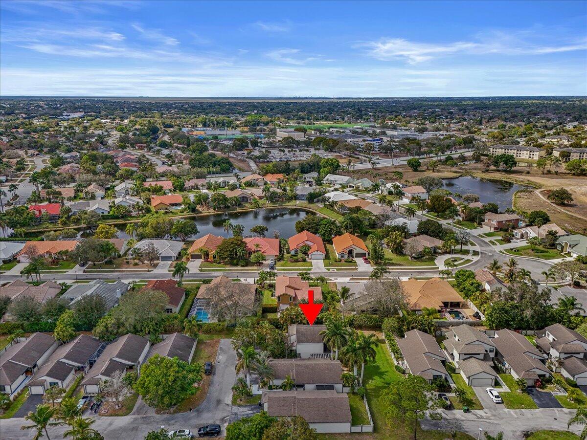 BEDFORD MEWS AT WELLINGTON - Residential