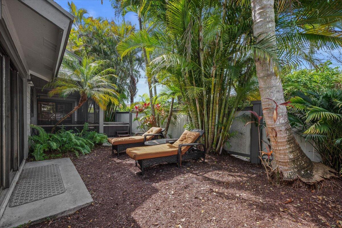 BEDFORD MEWS AT WELLINGTON - Residential