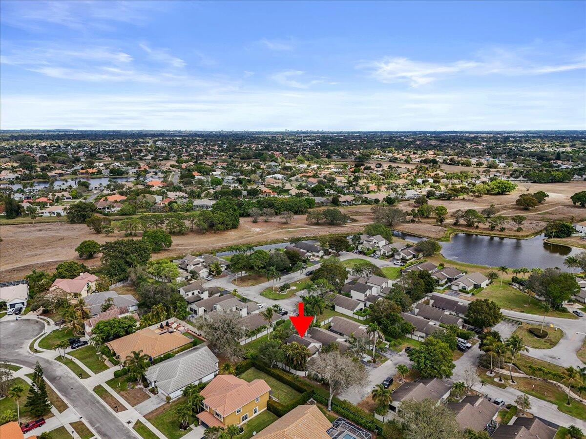 BEDFORD MEWS AT WELLINGTON - Residential