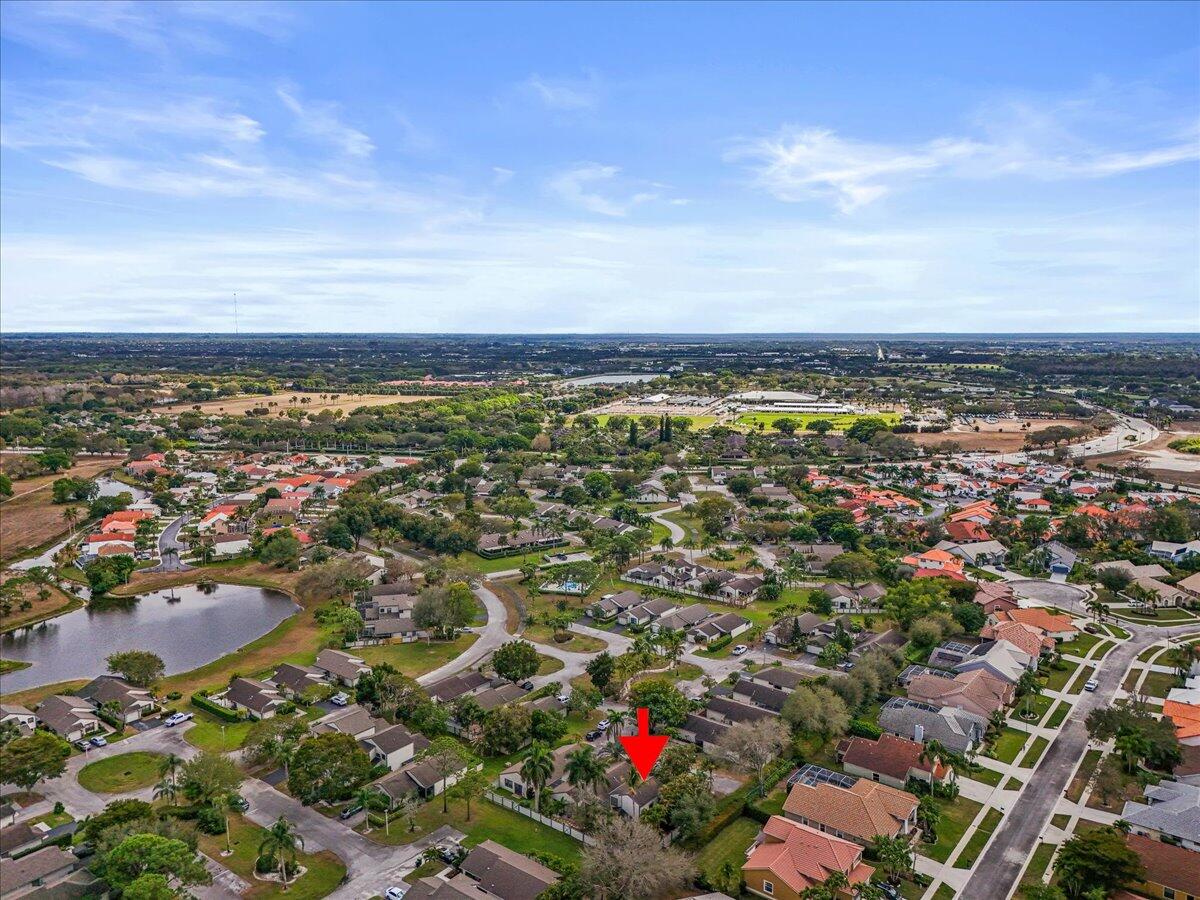 BEDFORD MEWS AT WELLINGTON - Residential