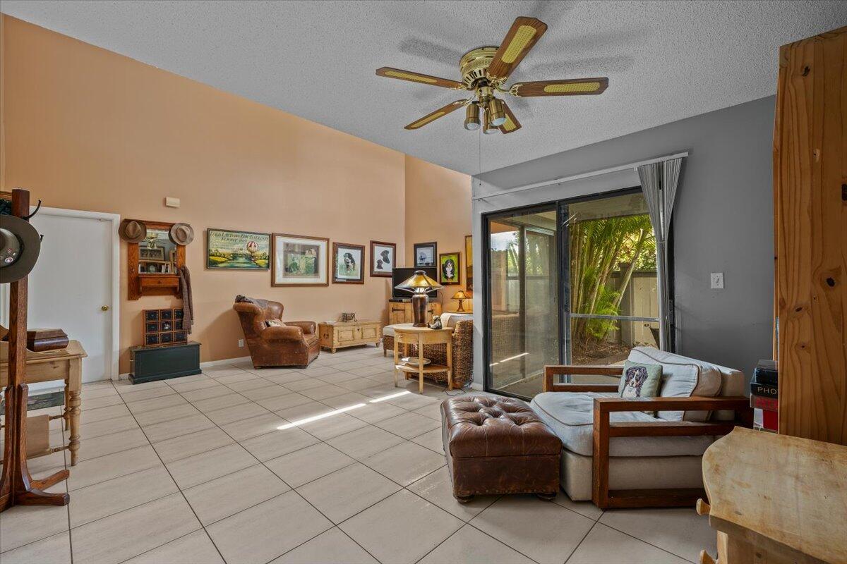 2537 Bedford Mews Drive