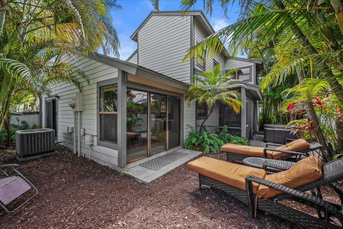 BEDFORD MEWS AT WELLINGTON - Residential