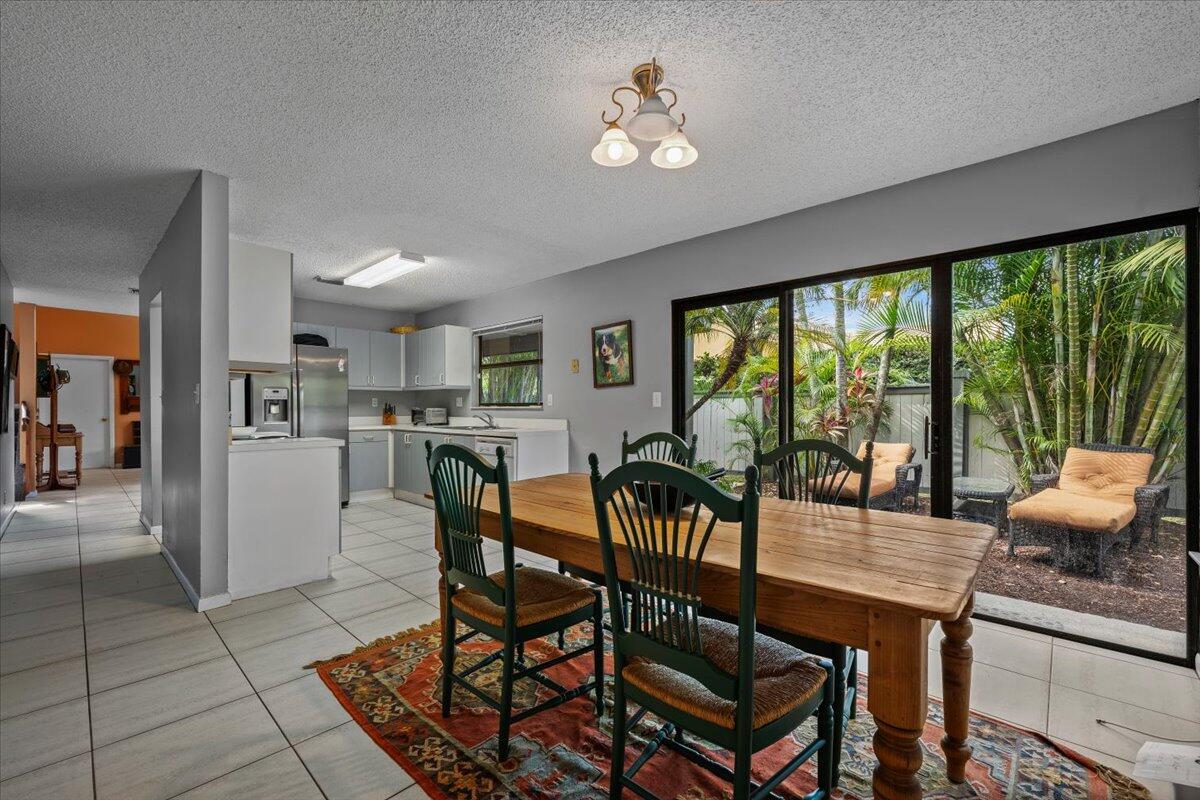 BEDFORD MEWS AT WELLINGTON - Residential