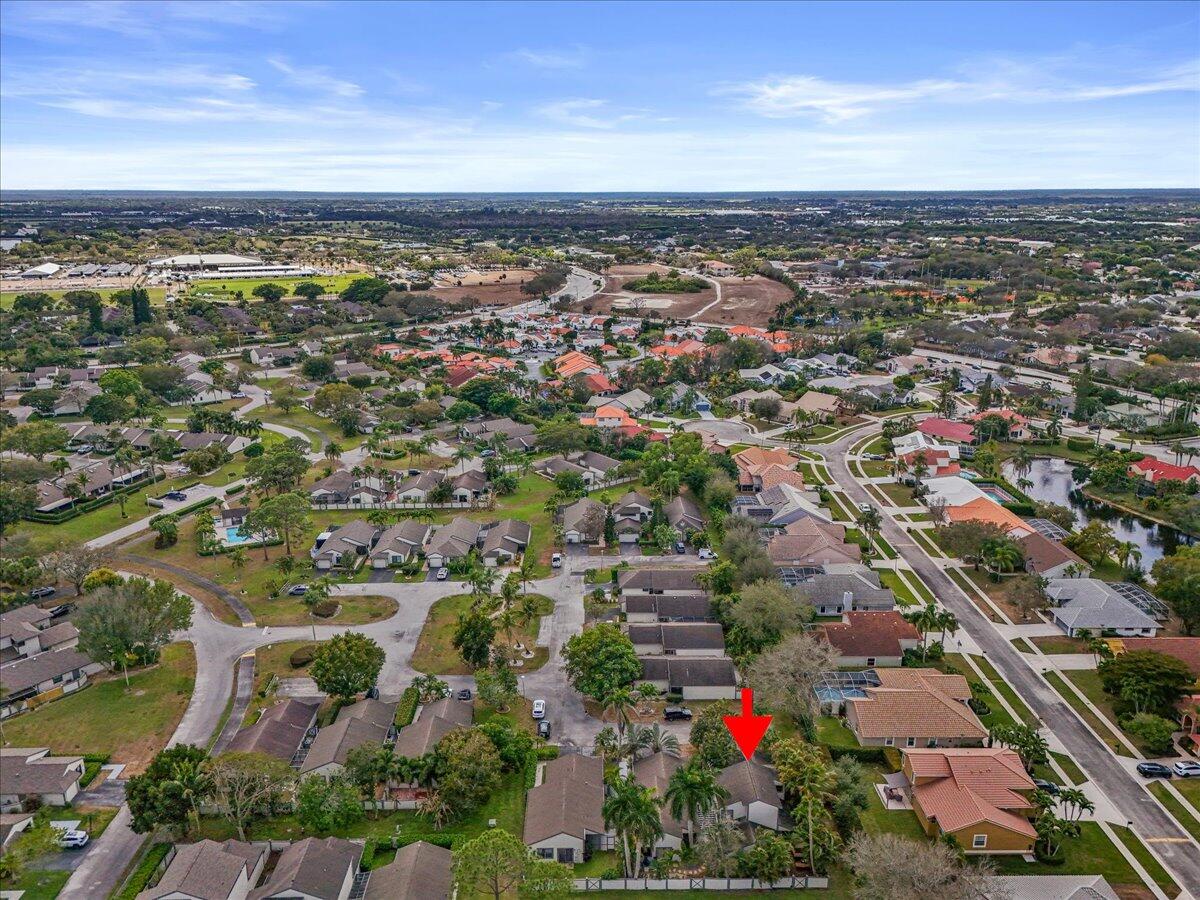 BEDFORD MEWS AT WELLINGTON - Residential