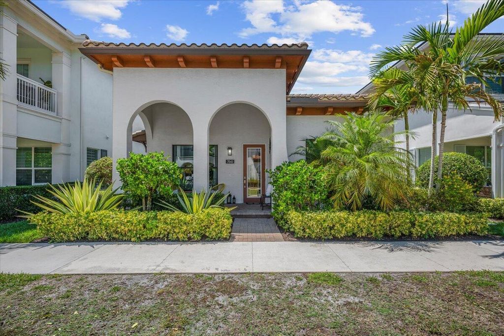 Photo of 7041 Edison Place, Palm Beach Gardens, FL 33418 (MLS # B26021986)