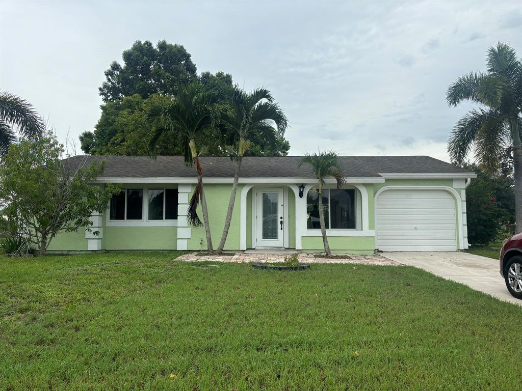 Photo of 698 SW Bridgeport Drive, Port Saint Lucie, FL 34953 (MLS # R11011081)