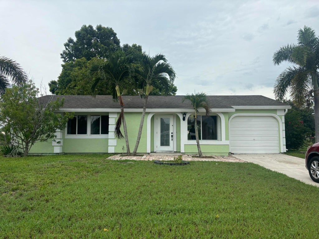 Photo of 698 SW Bridgeport Drive, Port Saint Lucie, FL 34953 (MLS # R11011081)