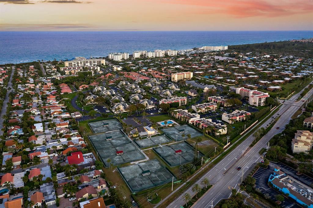 Photo of 1605 S Us Highway 1 #E202, Jupiter, FL 33477 (MLS # R10708705)