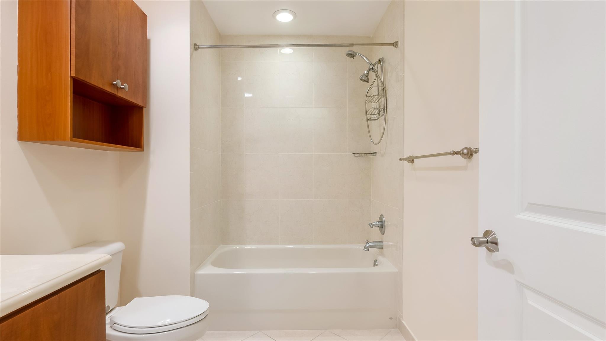 ARTESIA - VILLA ALHAMBRA - Residential