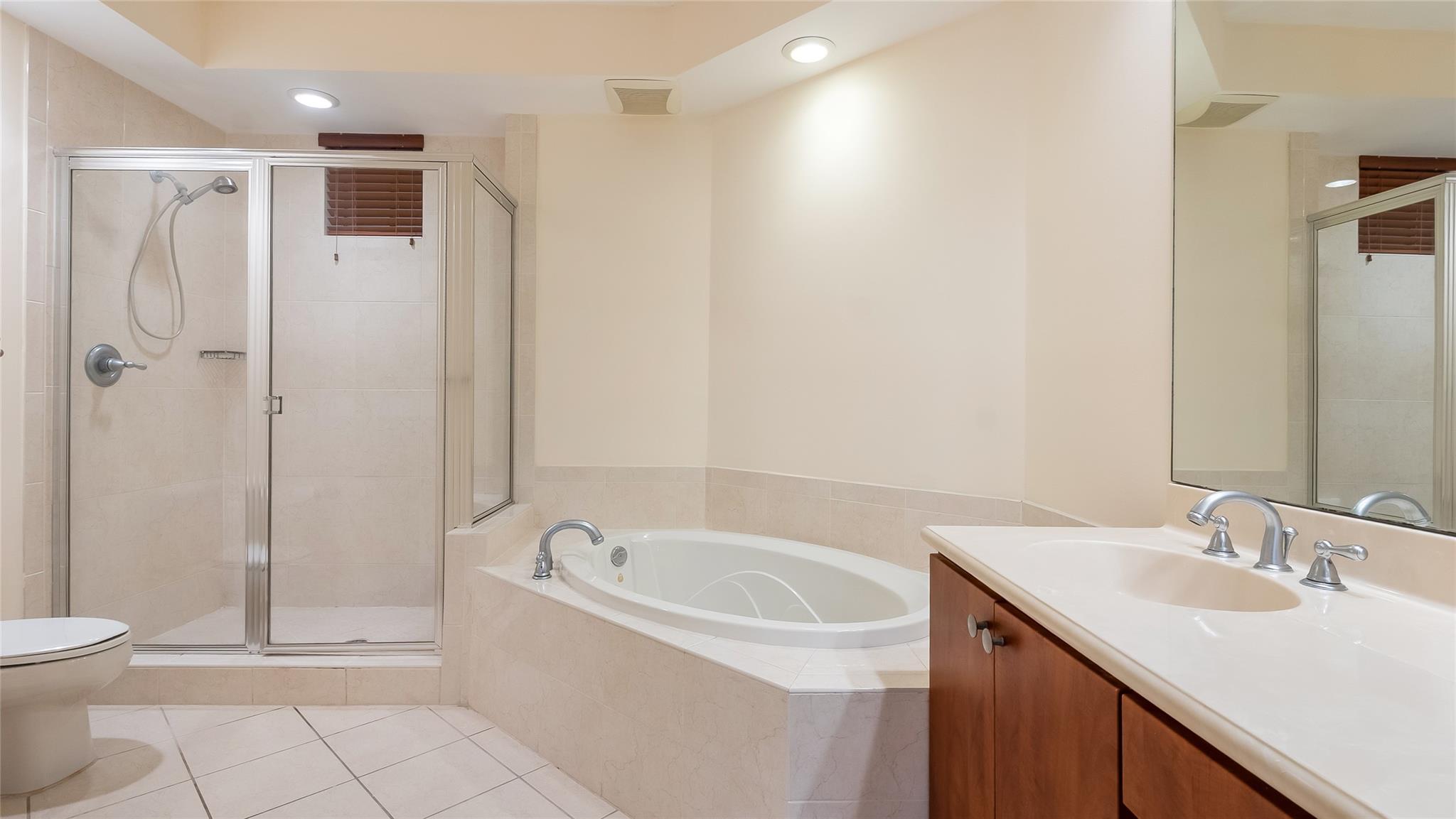 ARTESIA - VILLA ALHAMBRA - Residential