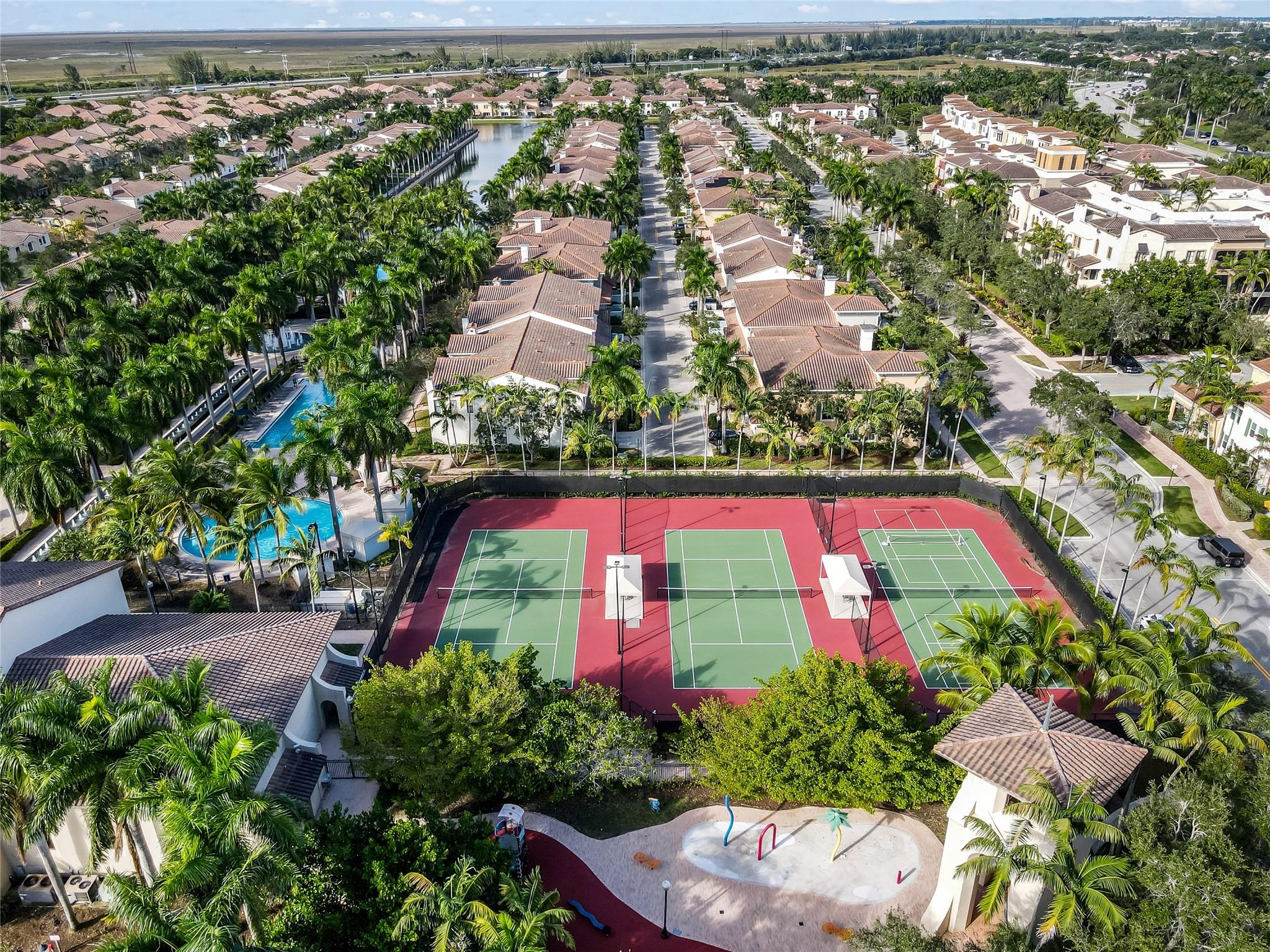 ARTESIA - VILLA ALHAMBRA - Residential