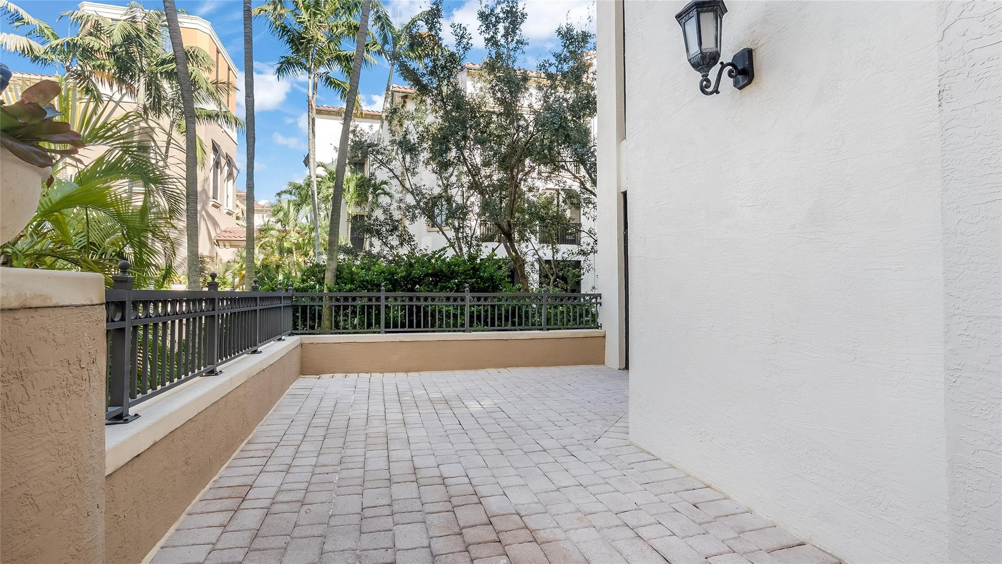 ARTESIA - VILLA ALHAMBRA - Residential