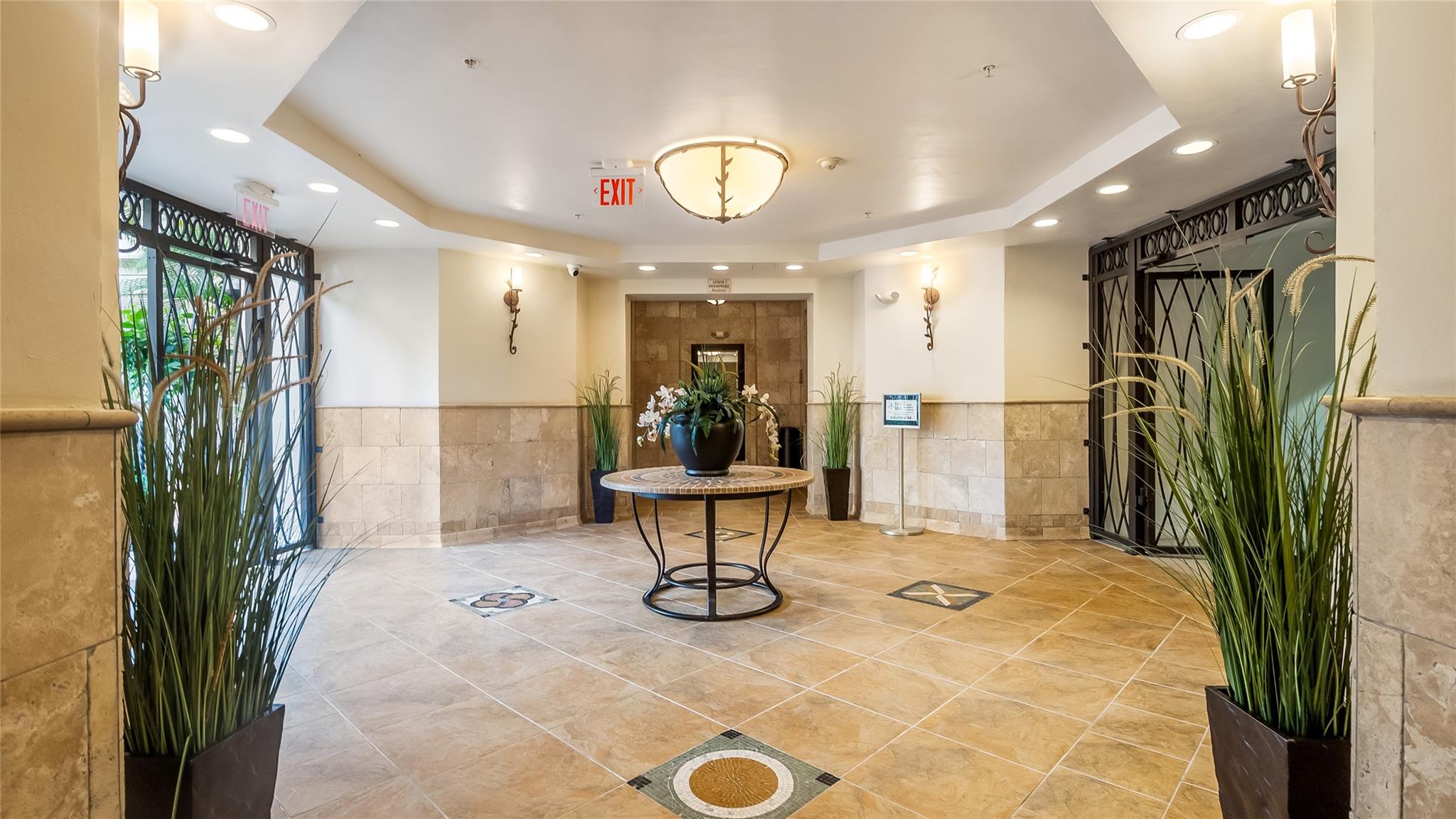 ARTESIA - VILLA ALHAMBRA - Residential