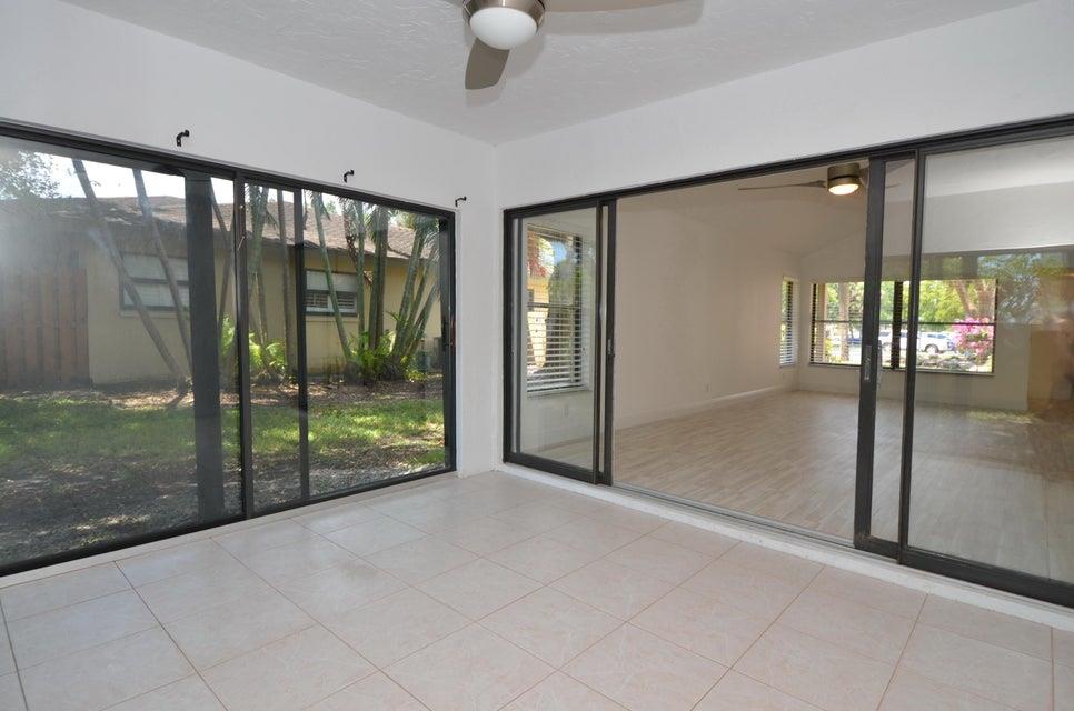 DELRAY OAKS CONDO - Residential