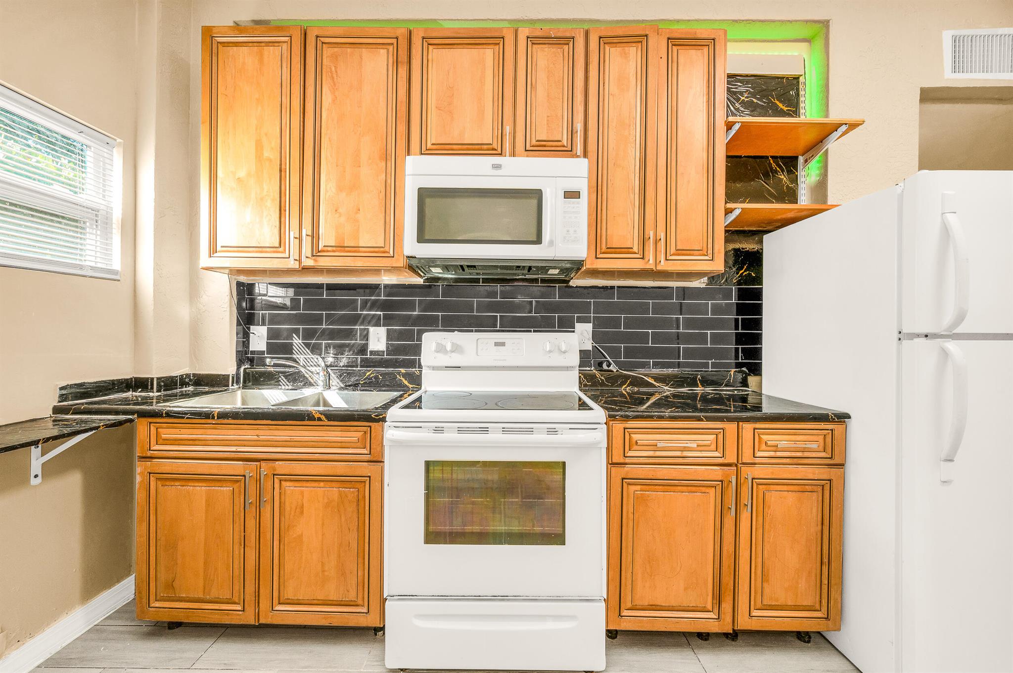 BOYNTON HILLS - Residential Lease