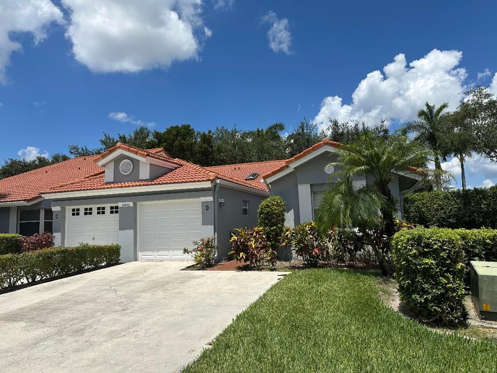 Photo of 9976 Seacrest Circle #D, Boynton Beach, FL 33437 (MLS # R11101070)