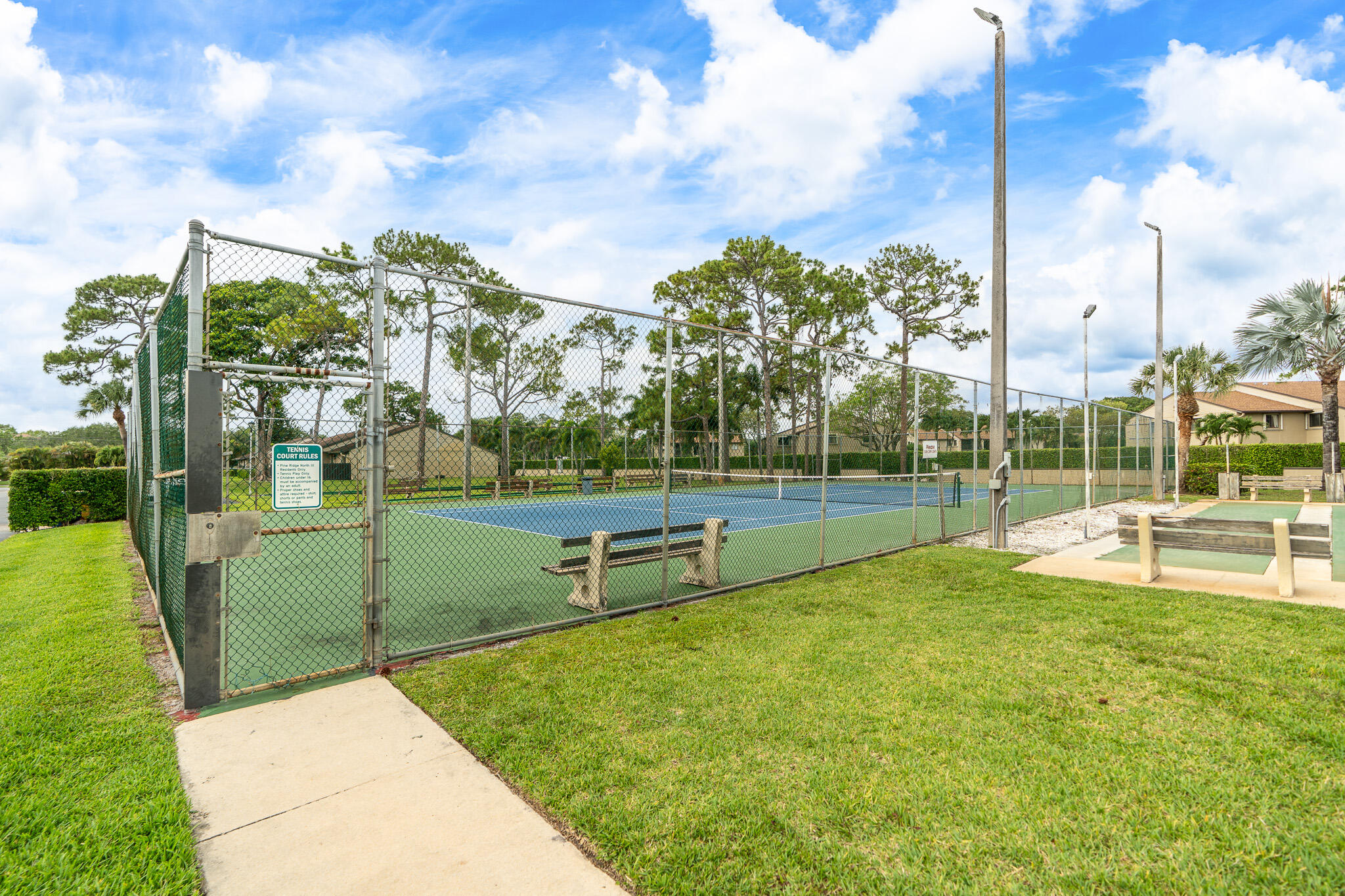 PINE RIDGE NORTH VILLAGE III CONDO - Residential