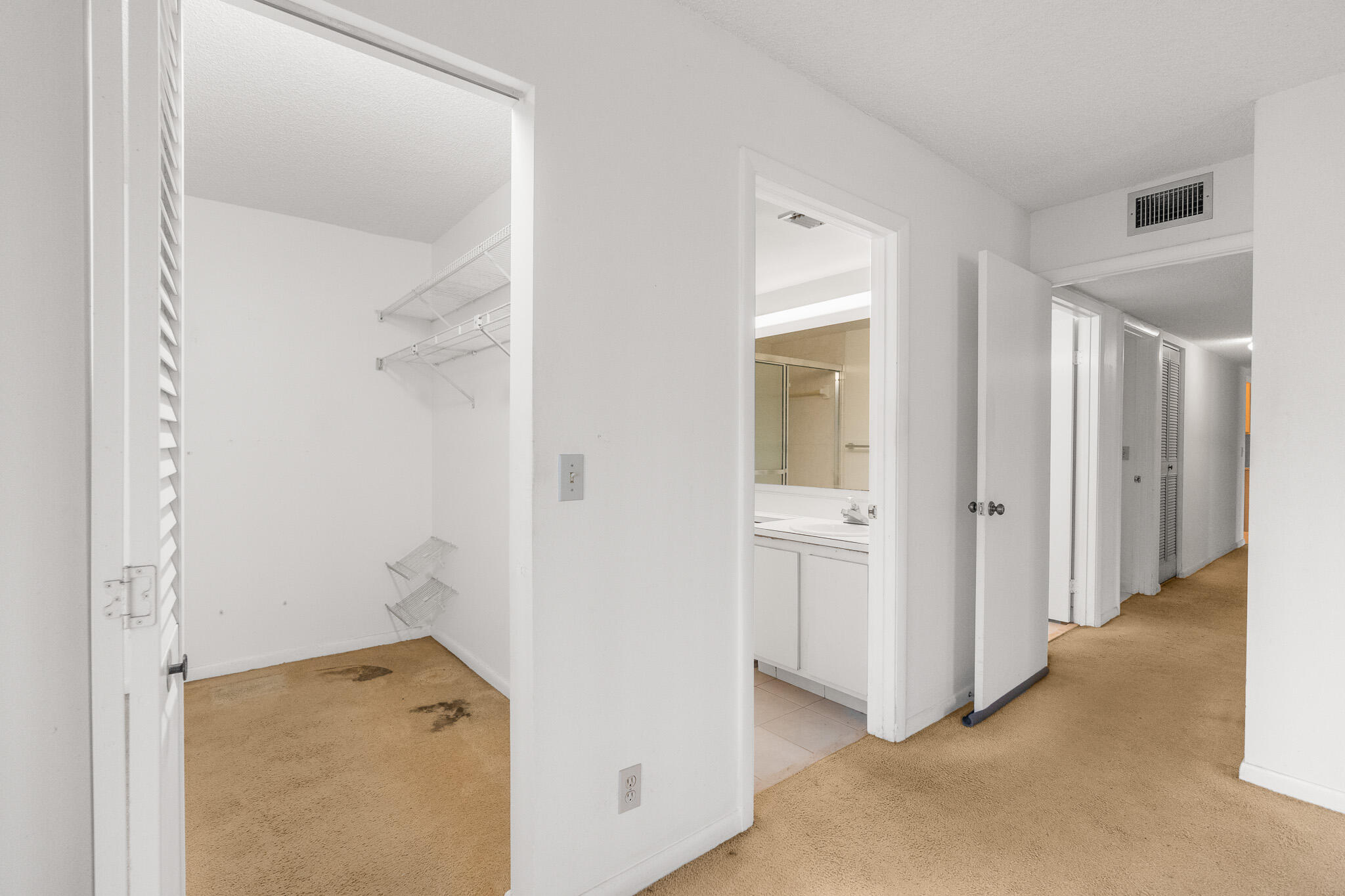 PINE RIDGE NORTH VILLAGE III CONDO - Residential