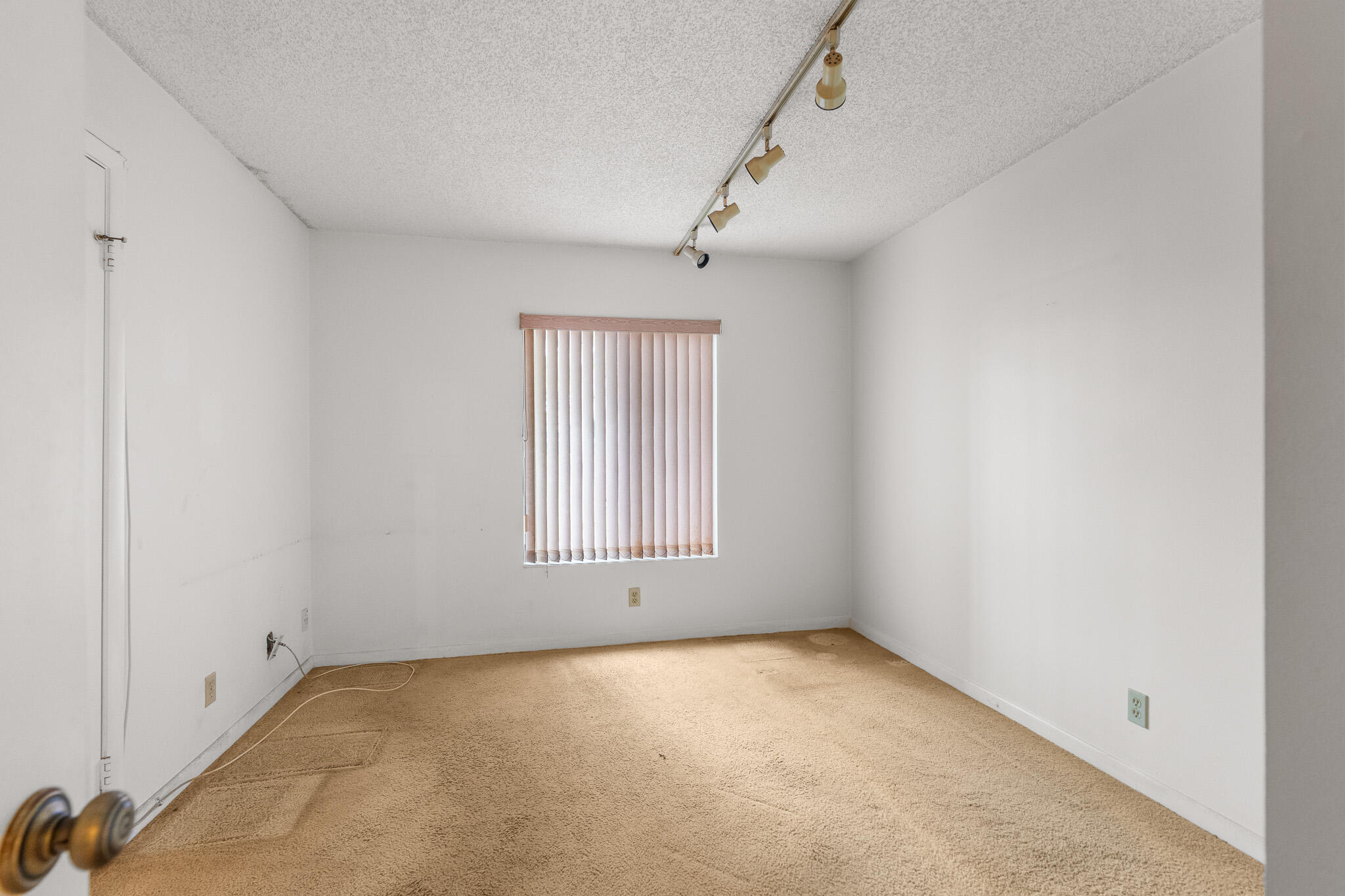 PINE RIDGE NORTH VILLAGE III CONDO - Residential