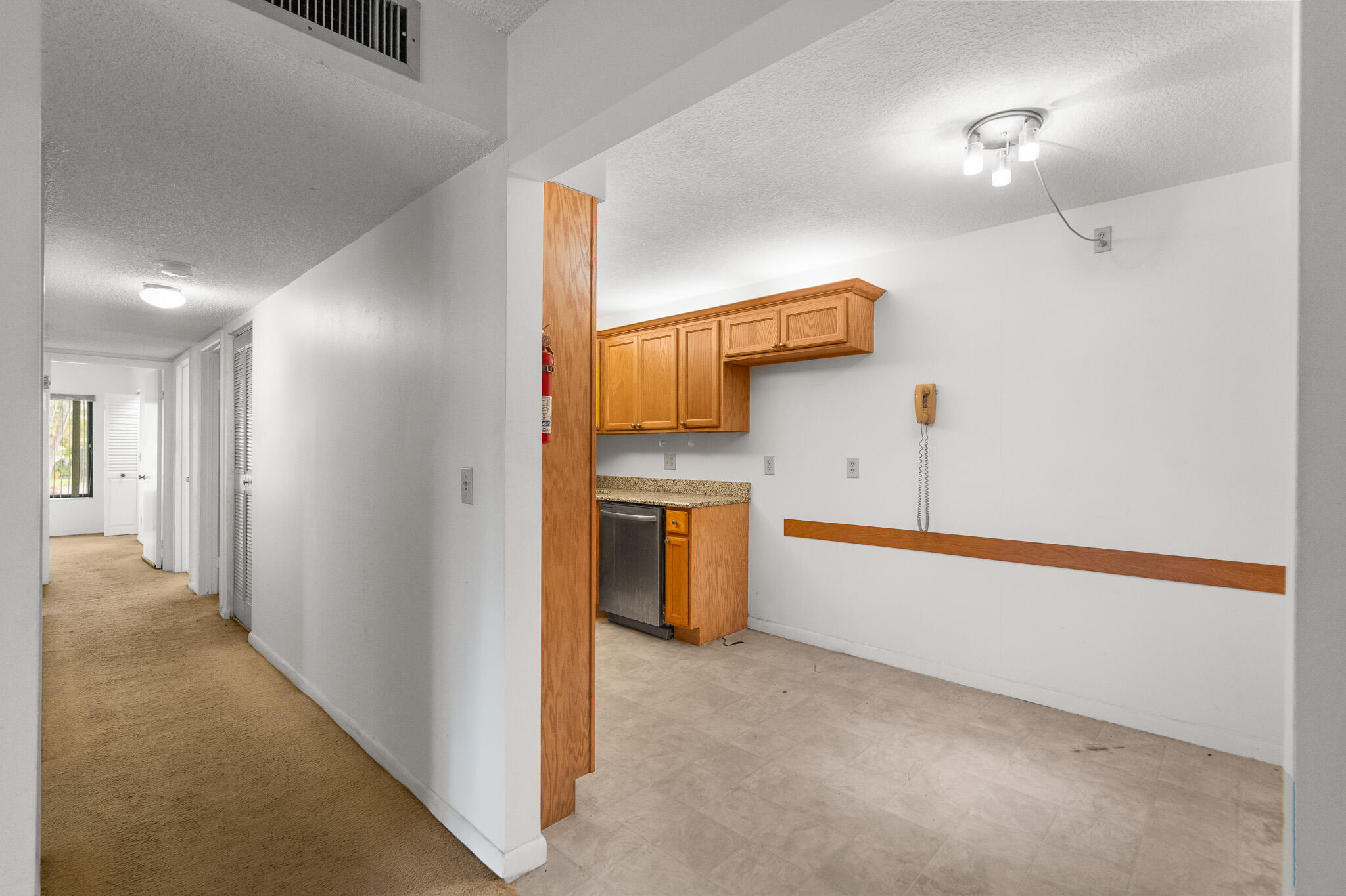 PINE RIDGE NORTH VILLAGE III CONDO - Residential