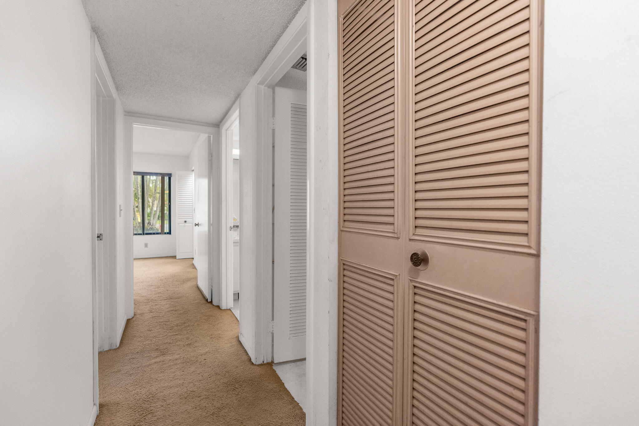 PINE RIDGE NORTH VILLAGE III CONDO - Residential