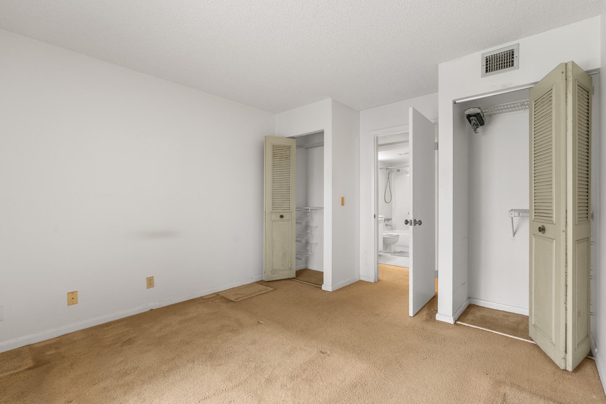 PINE RIDGE NORTH VILLAGE III CONDO - Residential