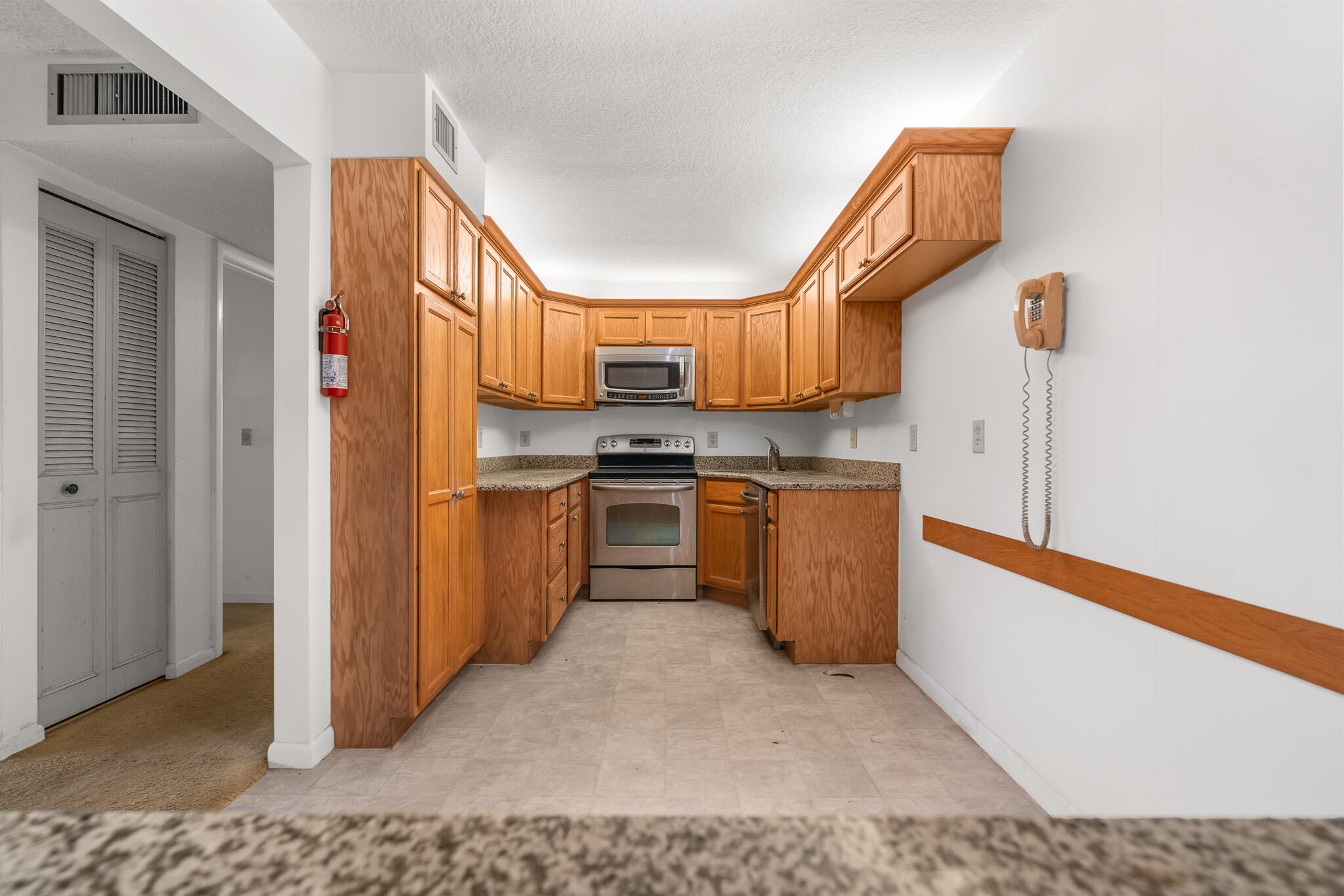 PINE RIDGE NORTH VILLAGE III CONDO - Residential