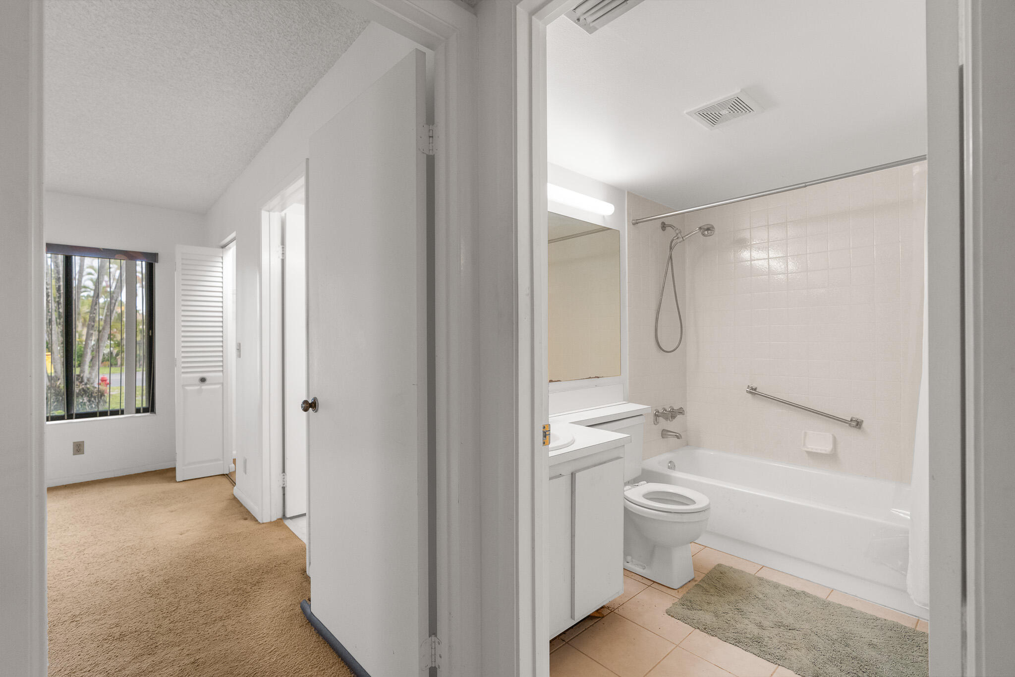 PINE RIDGE NORTH VILLAGE III CONDO - Residential