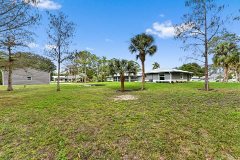 A home in Loxahatchee