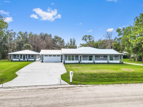 A home in Loxahatchee