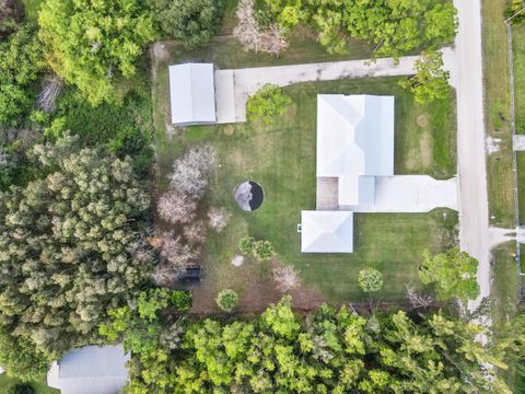 A home in Loxahatchee