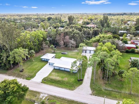 A home in Loxahatchee