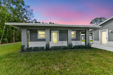 A home in Loxahatchee