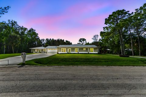 A home in Loxahatchee