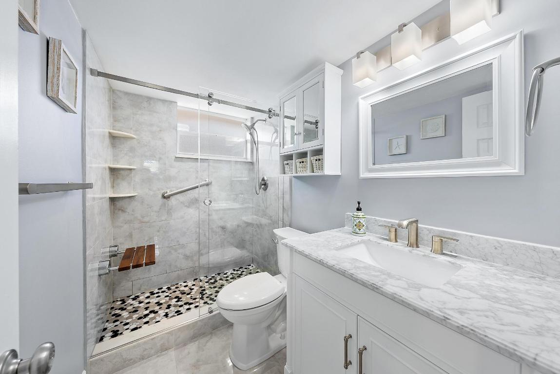 LAKESIDE VILLAGE CONDO 10 - Residential