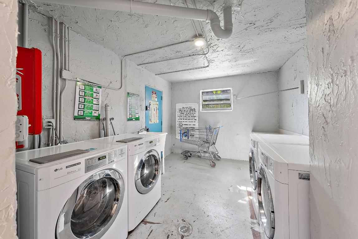 LAKESIDE VILLAGE CONDO 10 - Residential