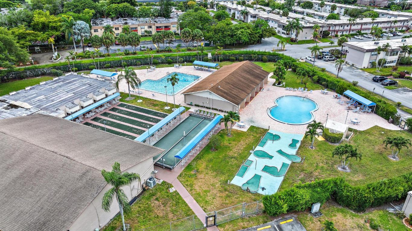 LAKESIDE VILLAGE CONDO 10 - Residential