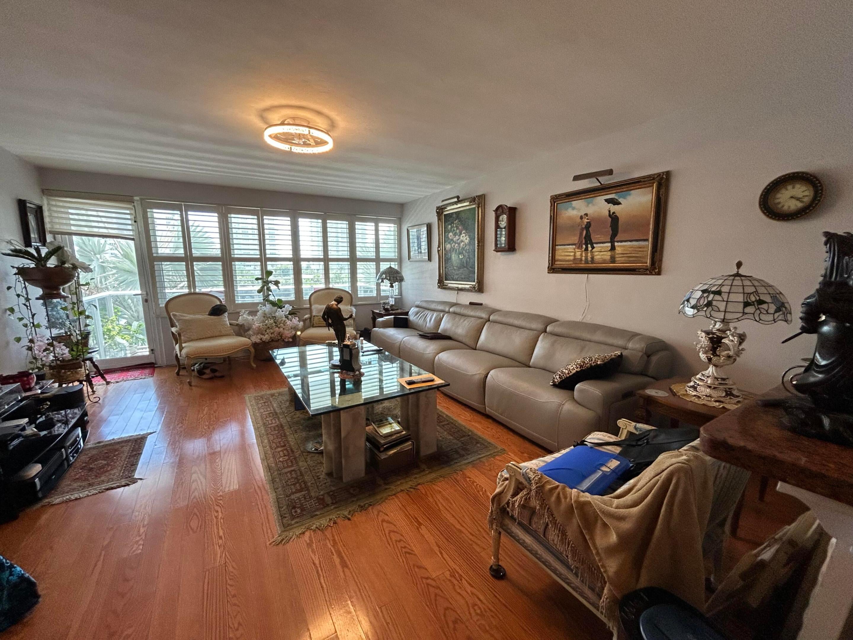 3333 NE 34th Street 414