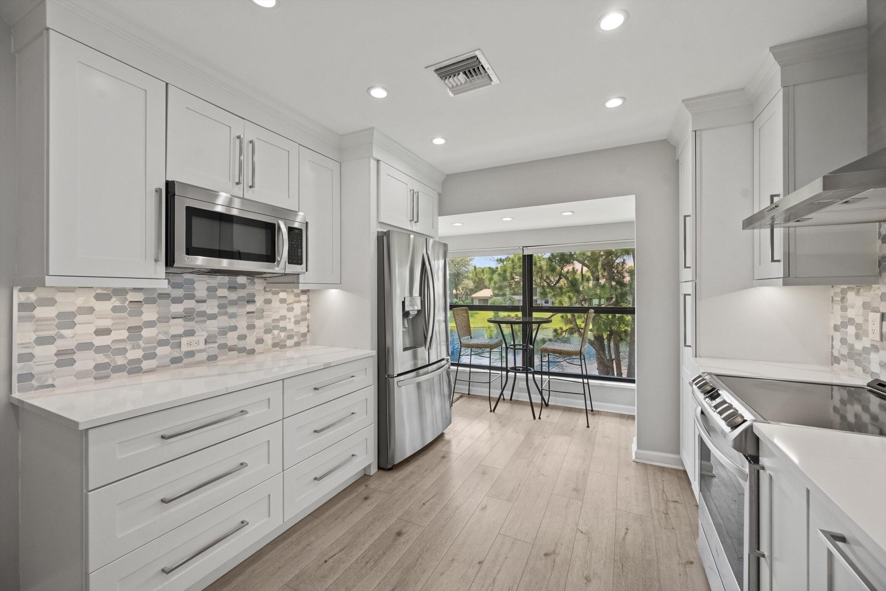 TRADERS CROSSING AT JONATHANS LANDING - Residential