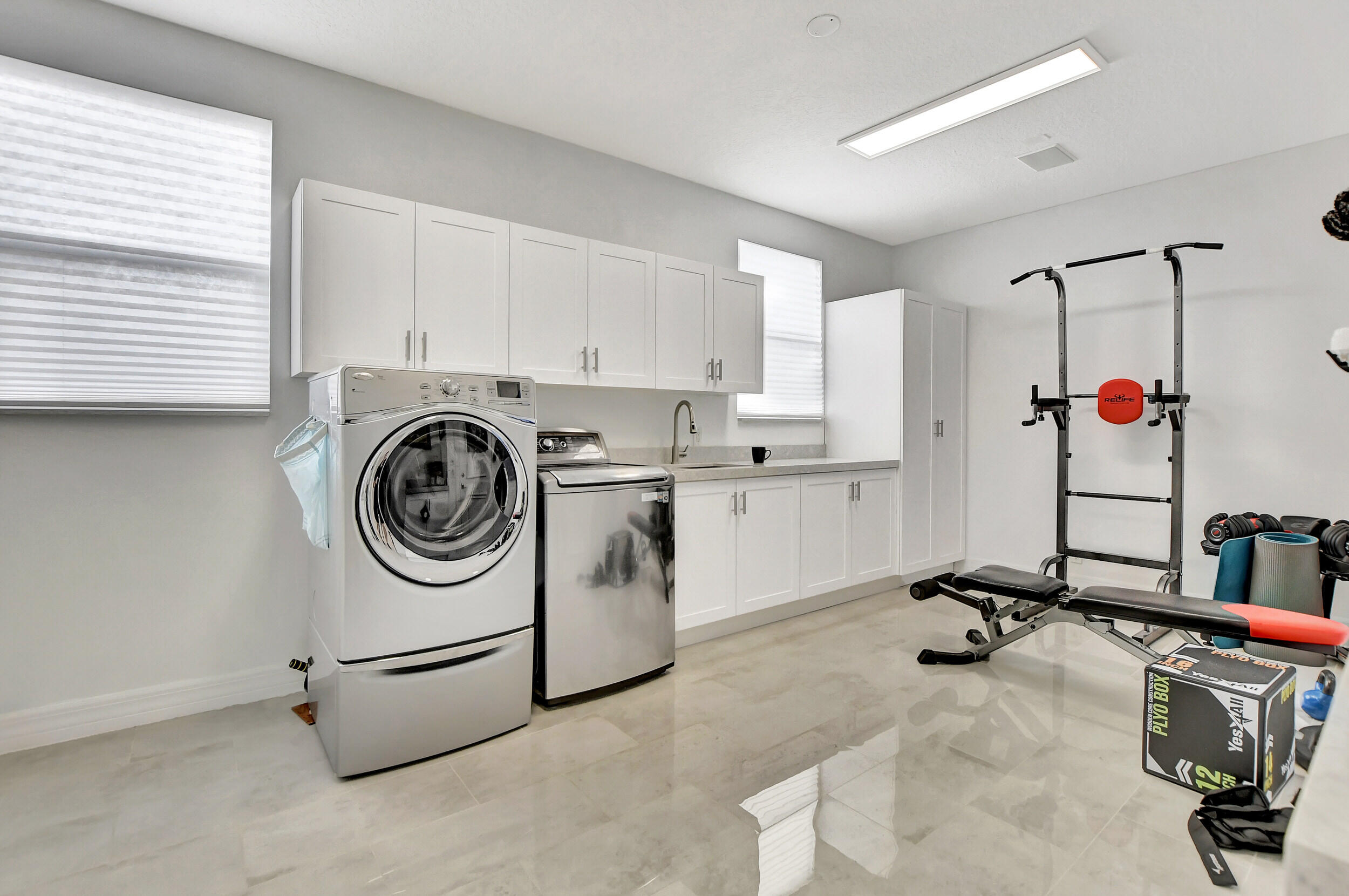 NORTH OAKS - Residential